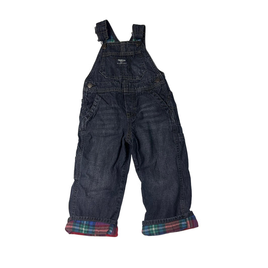 Salopette en denim foncé avec revers à carreaux coloré