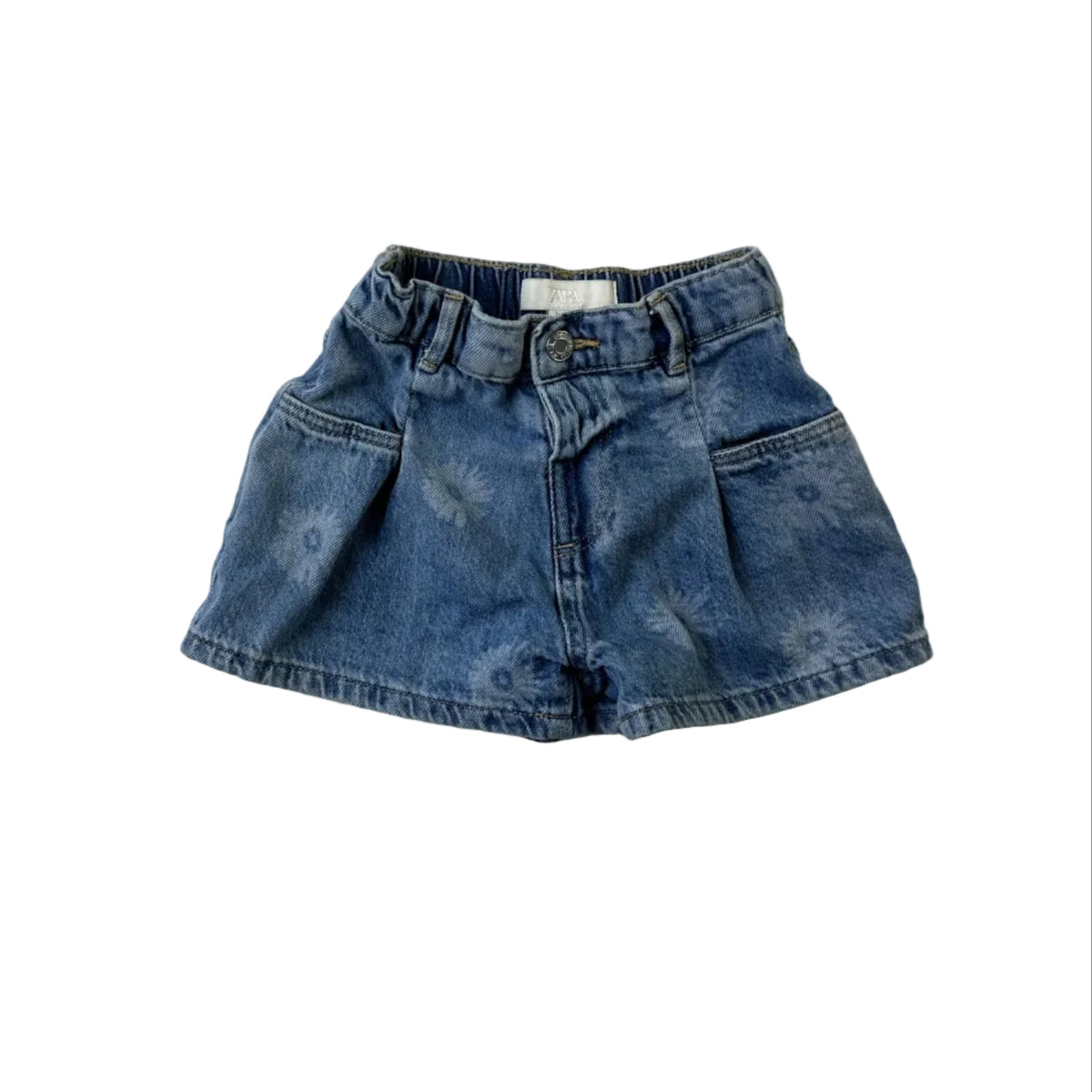 Short en demis à fleurs