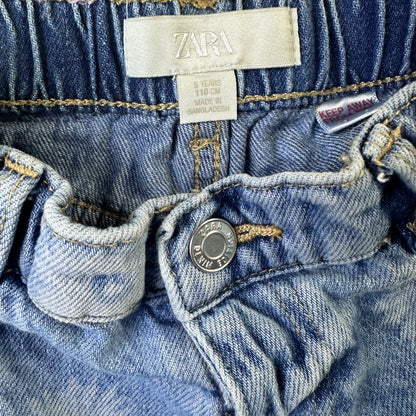 Short en demis à fleurs