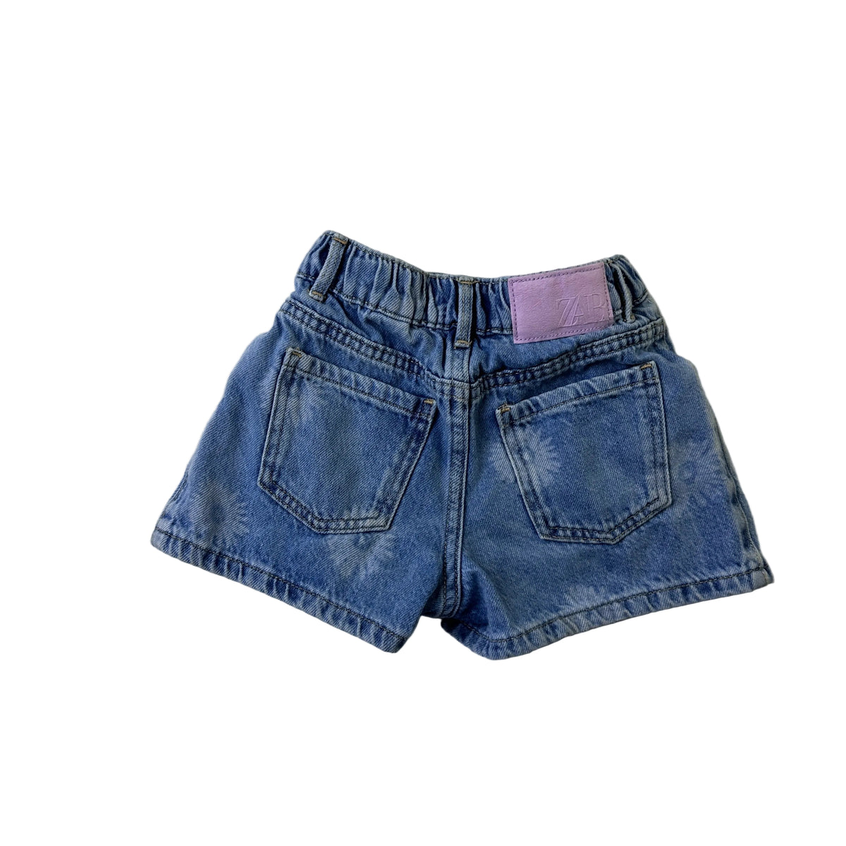 Short en demis à fleurs