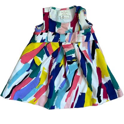 Robe colorée à motif abstrait